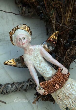 ANIOŁ  TURMALINOWY  Z  HARMONIĄ