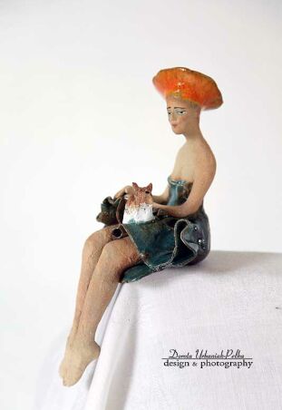 NIEBIESKA DZIEWCZYNA Z YORKIEM