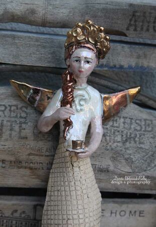 ANIOŁ  TURMALINOWY Z FILIŻANKĄ