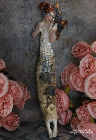 ANIOŁ TURMALINOWY Z PTAKIEM UTULONYM