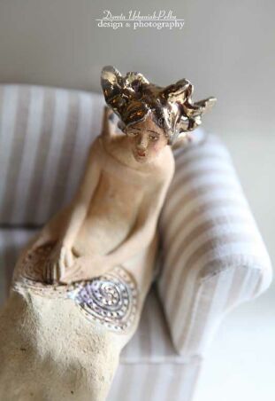 ANIOŁ SZAMOTOWY ZE ZŁOTYMI WŁOSAMI