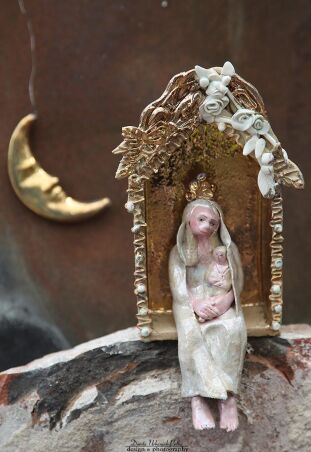 KAPLICZKA - MADONNA Z DZIECIĄTKIEM