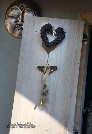 ANIOŁ O SKRZYDŁACH TURMALINOWYCH 