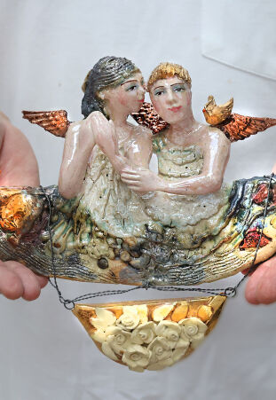 DWA ANIOŁY W OBJĘCIACH CISZY