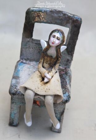 DZIEWCZYNKA Z ZAPAŁKAMI