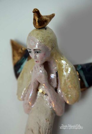 ANIOŁ-ŚWIECZNIK TURMALINOWY   ZE ZŁOTYM  PTASZKIEM