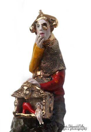 GUSTAW JEDNOOKI NARRATOR W TLE