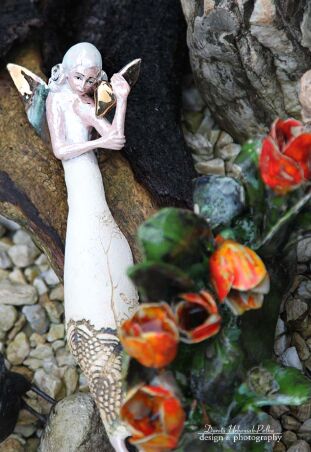 ANIOŁ TURMALINOWY Z SERCEM PRZYTULONYM