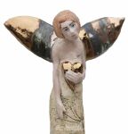 ANIOŁ TURMALINOWY   ZE ZŁOTYMI SERCEM