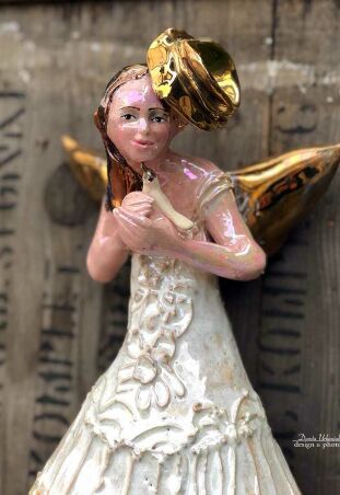 ANIOŁ  IRYZOWANY Z PTASZKIEM