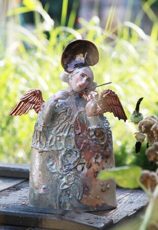 ANIOŁ SKRZYPEK  PACHNĄCY ŁĄKĄ