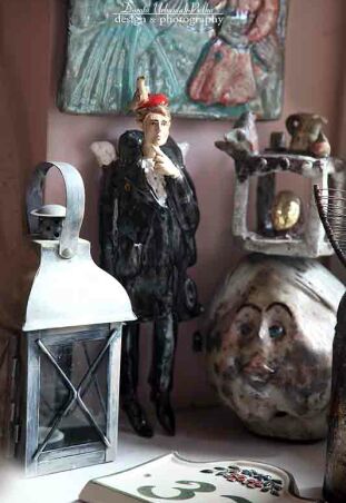 CZERWONA NA NIM CZAPECZKA