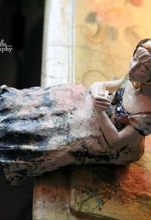 W ZŁOTYCH SZPILKACH PROSTO W SERCE