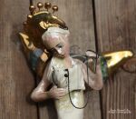 ANIOŁ TURMALINOWY Z BIAŁYM WESTEM