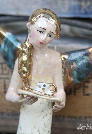 ANIOŁ TURMALINOWY Z FILIŻANKĄ