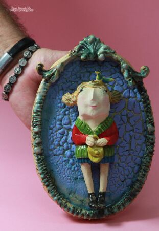 DZIEWCZYNA Z PTAKIEM Z PANOPTICUM