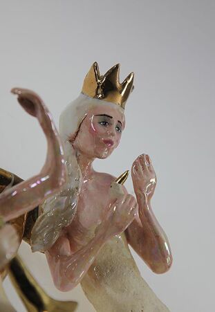 ANIOŁ TURMALINOWY KRÓLEWSKI Z PTASZKIEM