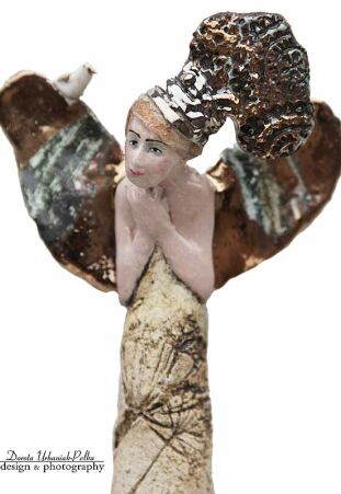 ANIOŁ TURMALINOWY   WSCHODNI Z PTASZKIEM