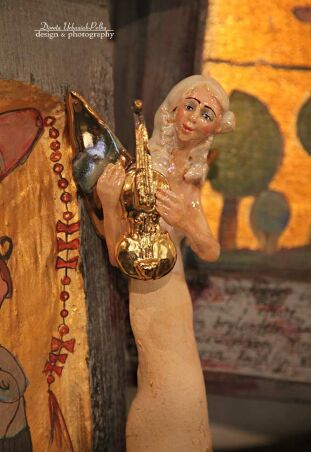 ANIOŁ TURMALINOWY ZE ZŁOTYMI SKRZYPCAMI