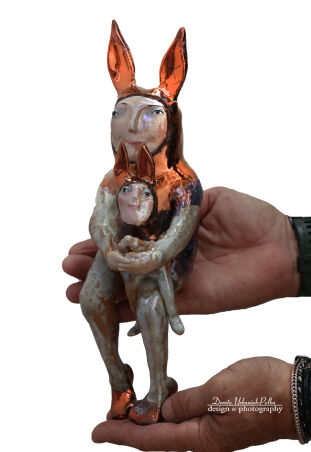 SZTAFETA Z KRÓLIKIEM W TLE