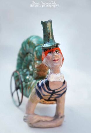 ZDYSTANSOWANY W DYSTANSIE