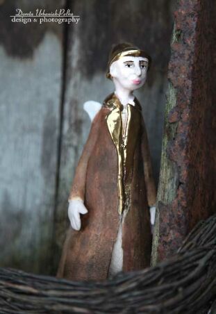 GRZECZNIE W ZŁOTYM KAPELUSIKU