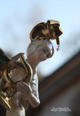 ANIOŁ TURMALINOWY Z TRĄBKĄ