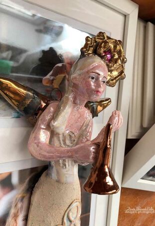 ANIOŁ  TURMALINOWY  Z MIEDZIANĄ SYGNAŁÓWKĄ