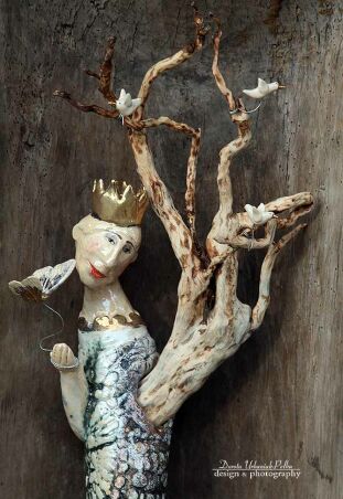 W SZEPTACH MOTYLA UKRYTY