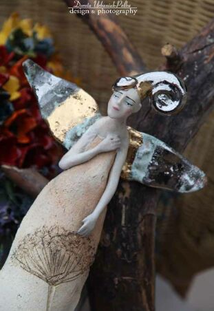 ANIOŁ O SKRZYDŁACH PLATYNOWO-ZŁOTYCH