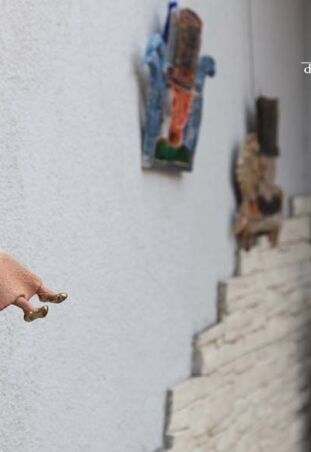 ANIOŁ NA KOSTCE  Z PTASZKIEM 