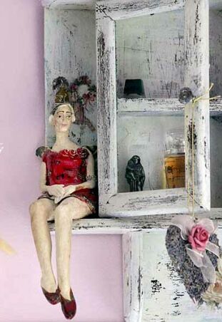 W  ZA KRÓTKIEJ SUKIENCE  - KARMINOWY